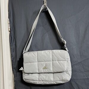 NWT Adidas Light Gray Quilted puffer Shoulder adjustable strap crossbody Bag